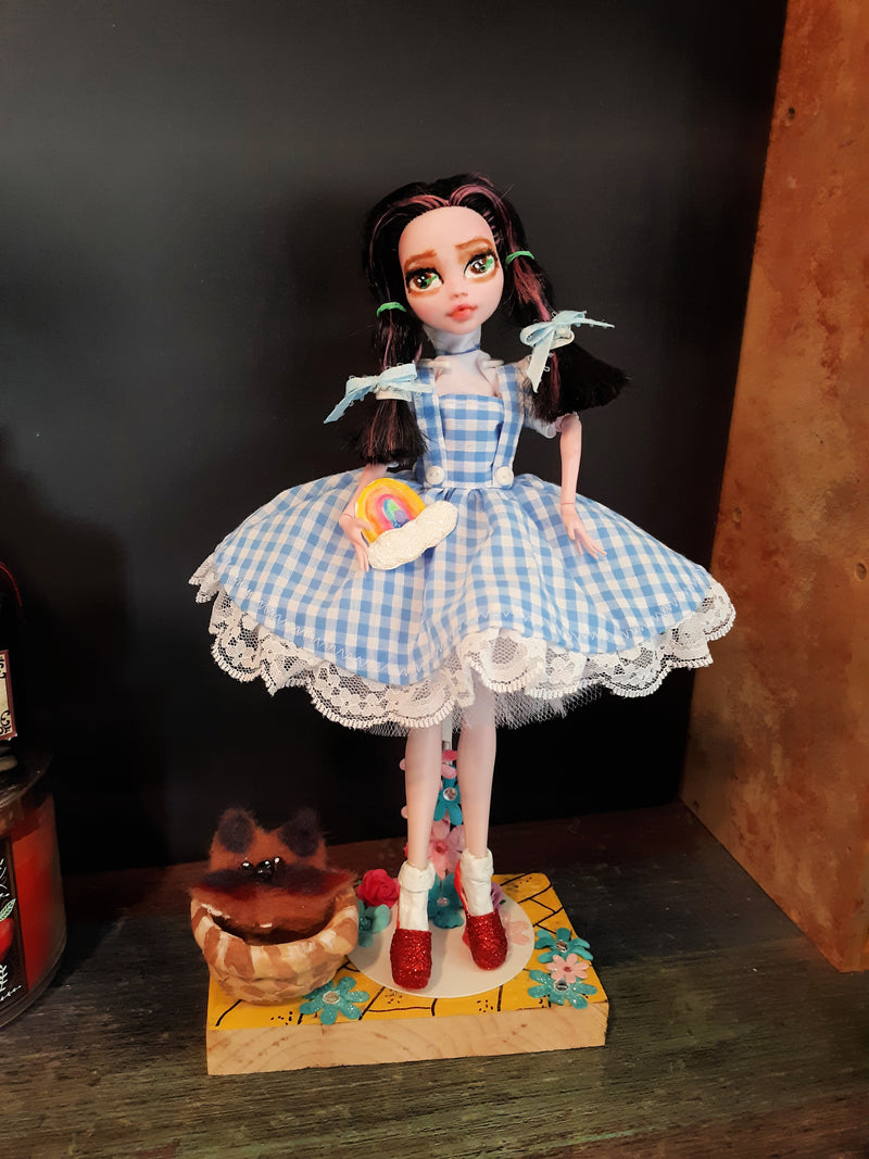 DOROTHY GAYLE and Toto Oz Monster High OOAK doll repaint  by Leslie Mehl Art